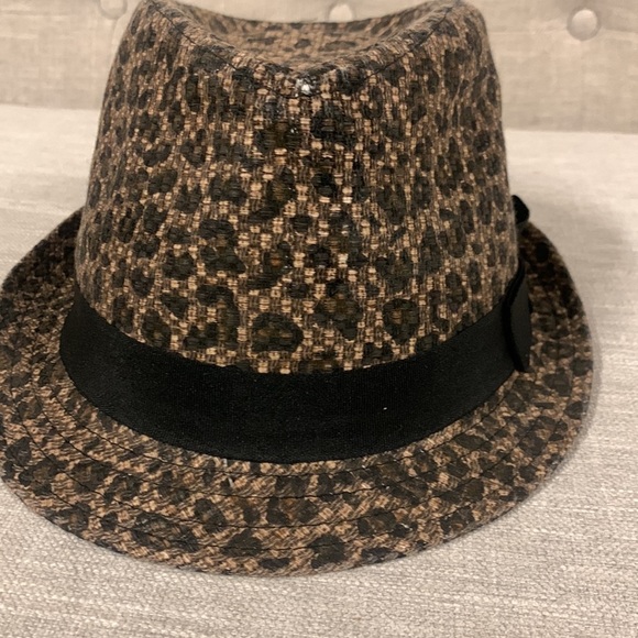 Scala Pronto Leopard Print Fedora Hat - Picture 9 of 12
